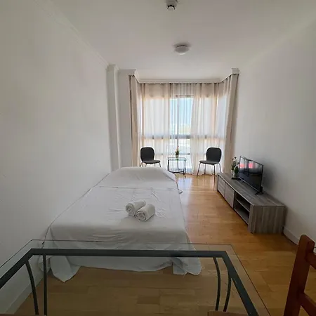 Apartment Pirra Airport