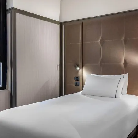 Ac Avenida De America By Marriott