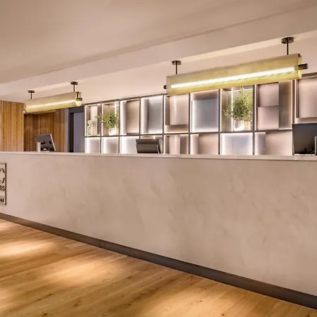 Hotel Ac Avenida De America By Marriott