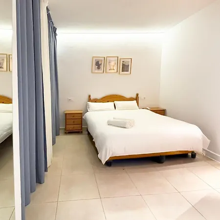 Apartamento Luminoso, Muy Amplio, Buena Zona *
