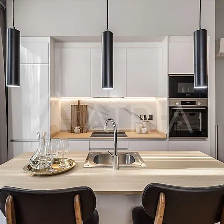 Beautiful 10 Min Walk To Bernabeu Stadium Apartment *