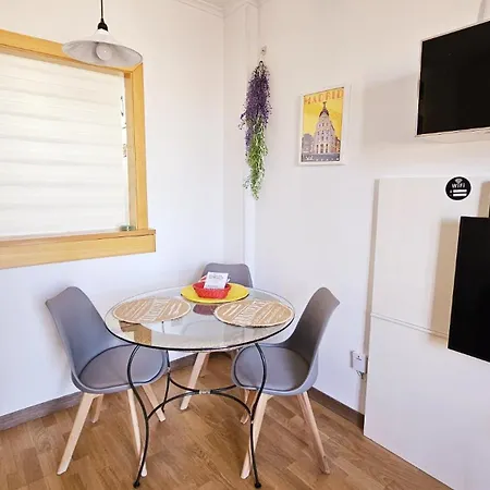 Cerca Airport, Riyadh Air, Ifema, Eisenhower, Wifi, 4 Personas Apartment