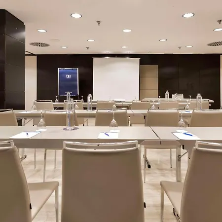 Nh Paseo De La Habana Hotel 4*