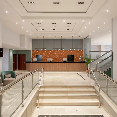 Hotel Alameda Aeropuerto, Affiliated By Meliá