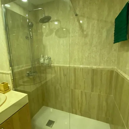 Aeropuerto Ifema 3 Apartment *
