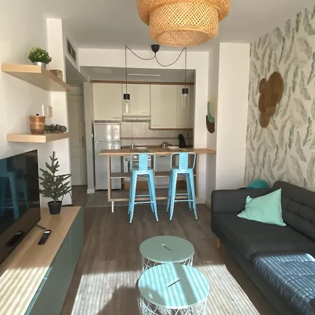 Aeropuerto Ifema 3 Apartment *