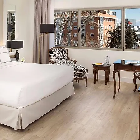 Melia Barajas 4*