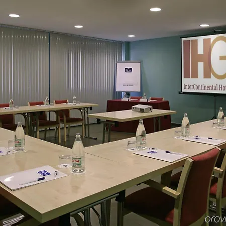 Aeropuerto T1 T2 T3 Hotel