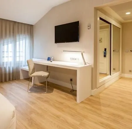 Hotel Nh Ventas 4*