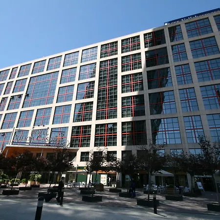 Exe Plaza