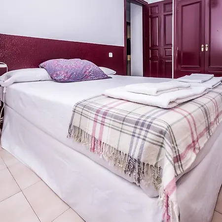 Apartment Apartamento To Let Santa Ana Madrid