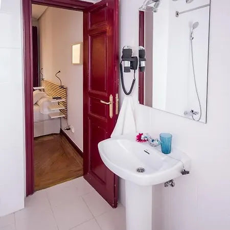Apartamento To Let Santa Ana Madrid