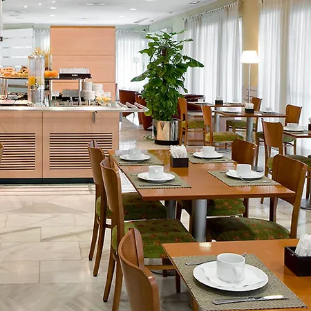 فندق مطار باراخاس Nh