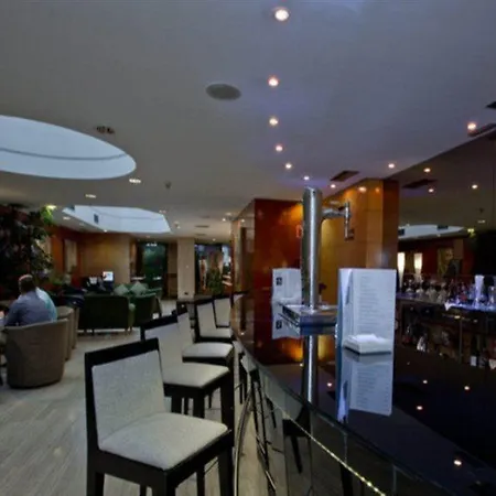 Nh Paseo De La Habana Hotel 4*