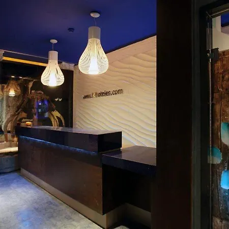 Petit Palace Lealtad Plaza 4* Madryt