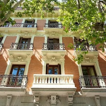 Petit Palace Lealtad Plaza 4* Madryt
