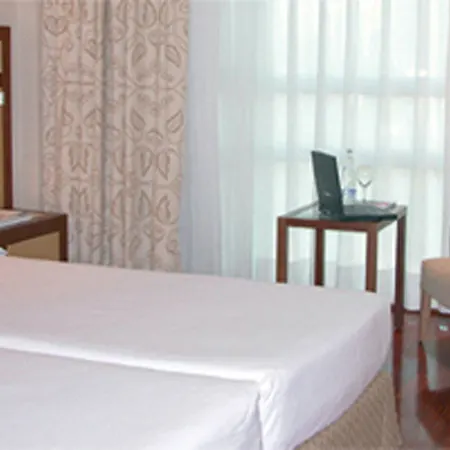 Ilunion Pio Xii Hotel Madryt