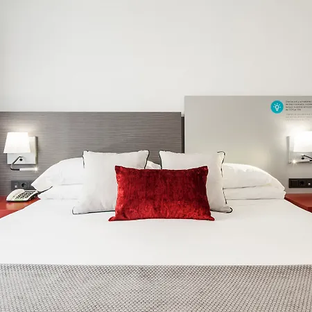 Ilunion Hotel 4*