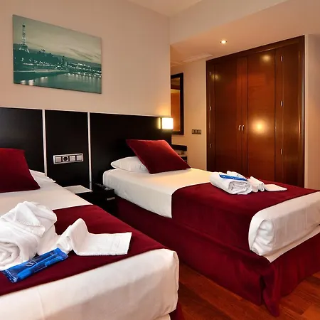 Hotel Clement Barajas 4*