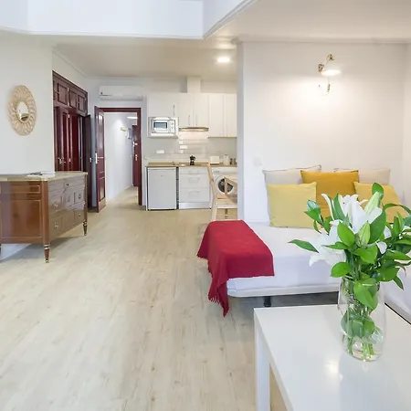 Apartamento To Let Santa Ana Apartment Madrid
