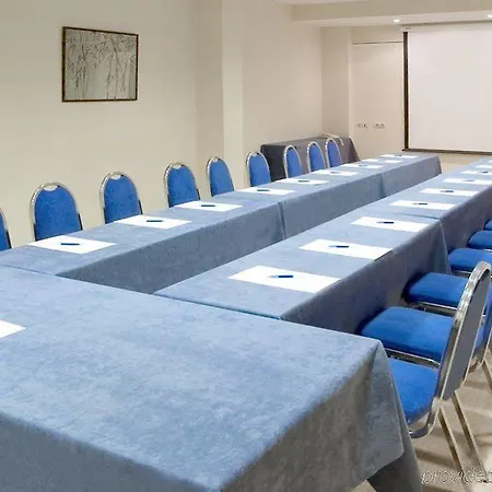 Infanta Mercedes Szálloda 2*