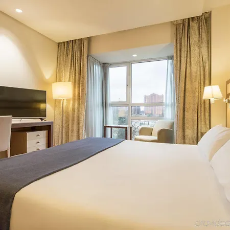 Ilunion Pio Xii Hotel 4*