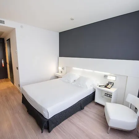 Hotel Axor Feria 4*