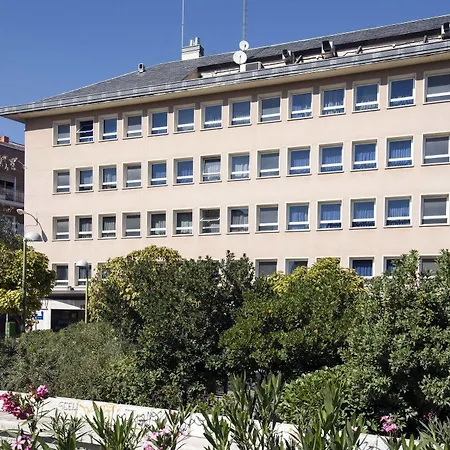 Infanta Mercedes Szálloda 2*