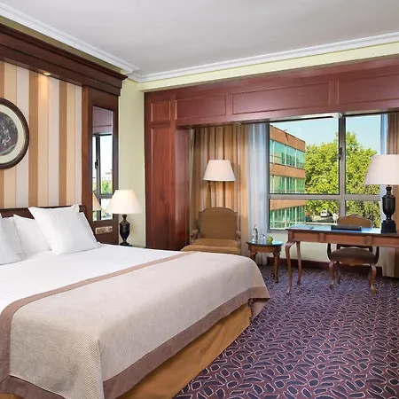 Hotel Melia Barajas 4*