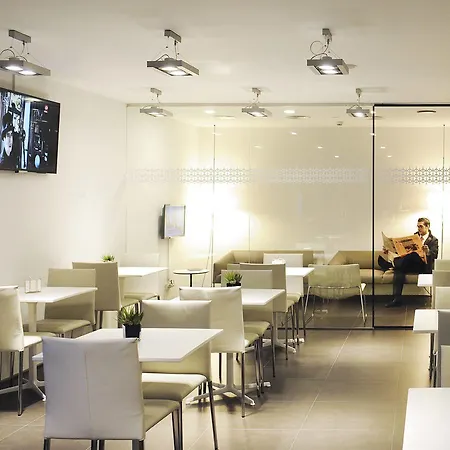 Hotel Hellosky Air Madrid