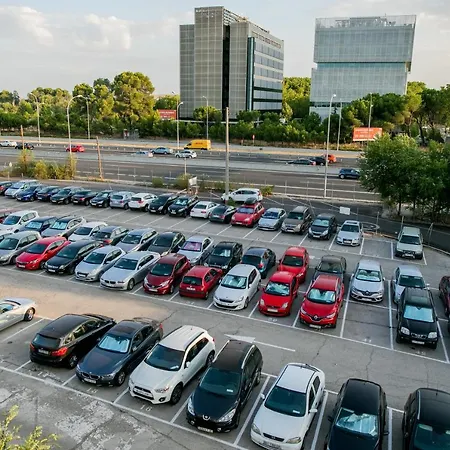 Ap Airport Szálloda 3*