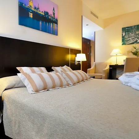 Hotel Clement Barajas 4*