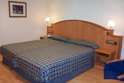 Ii Castillas 3*