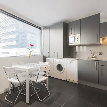 Dobo - Manoteras I Apartment Madrid