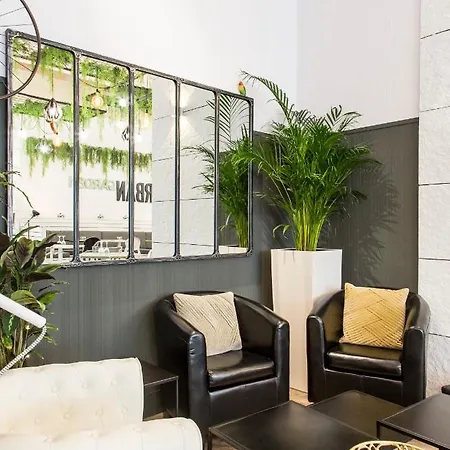 Clement Barajas Hotel