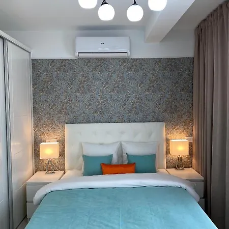 Plaza Apartamento