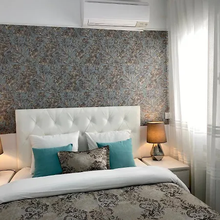 Plaza Apartamento