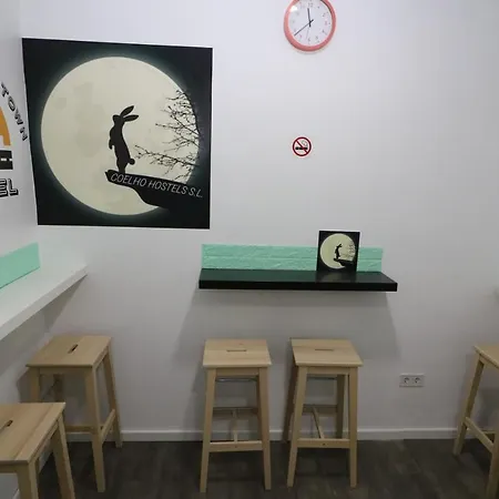 Downtown Hostel *