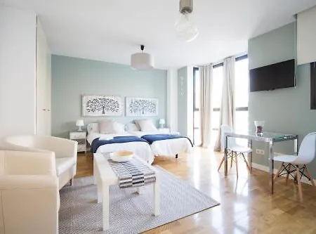 Naitly Cuatro Torres Apartamento