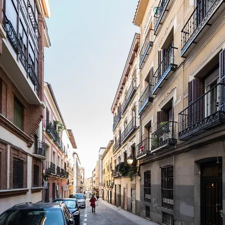 Almadén, La Travesía Del Paseo Del Prado - Retiro *