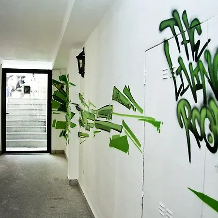 فندق The Living Roof