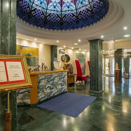 Hotell Sancho 3*
