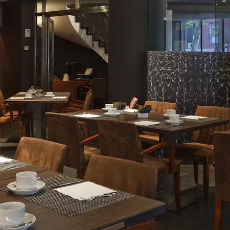 Hotel Ac Carlton By Marriott 4*