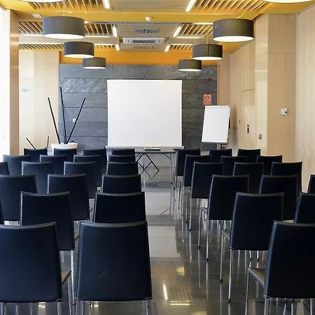 Hotel Nh Tablas 4*
