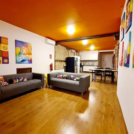 Arc House - Puerta Del Sol Only Adults ホステル *