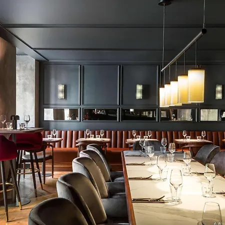 Radisson Blu Hotel, Prado 4*