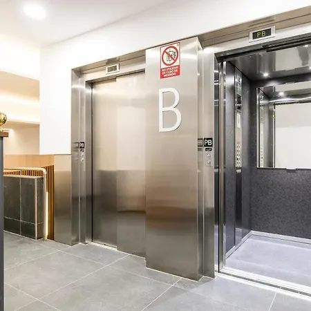 Feelathome Goya Apartamento *
