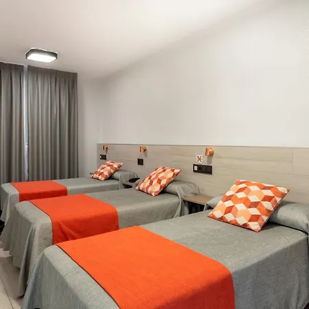 Castilla Ii Puerta Del Sol Guest house