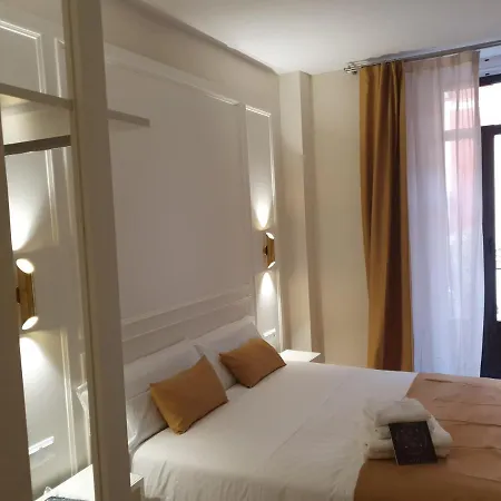 Le Petit Palue-opera Guest house Madrid