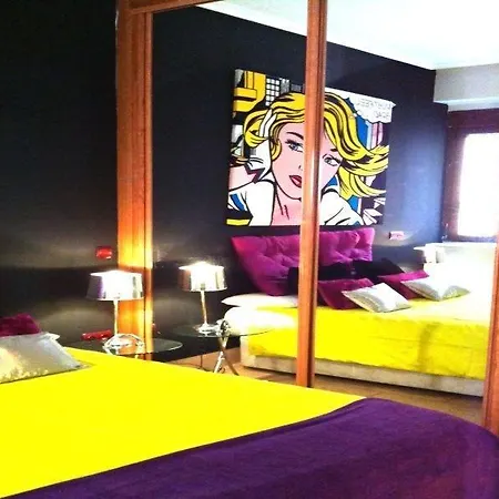 Hotel Flats Per Week